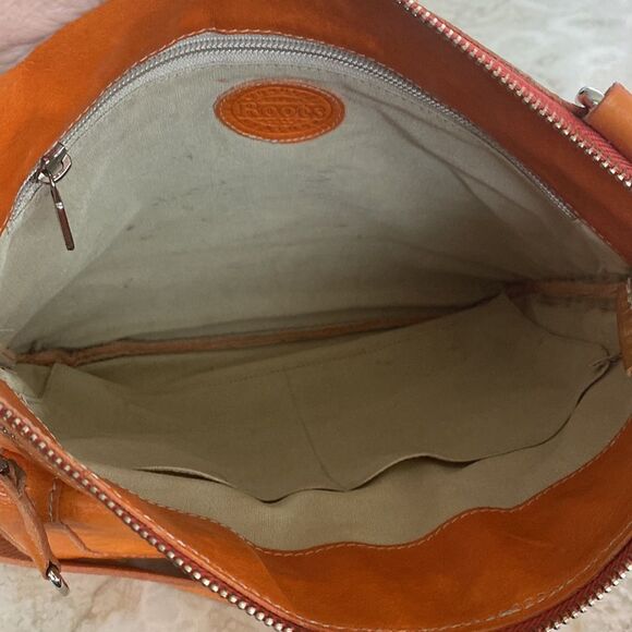 Roots Leather Side Saddle Cross Body Bag - Picture 8 of 13